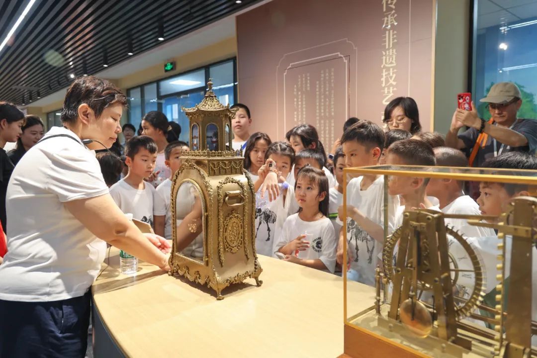天津现代职业技术学院举办职业启蒙研学活动