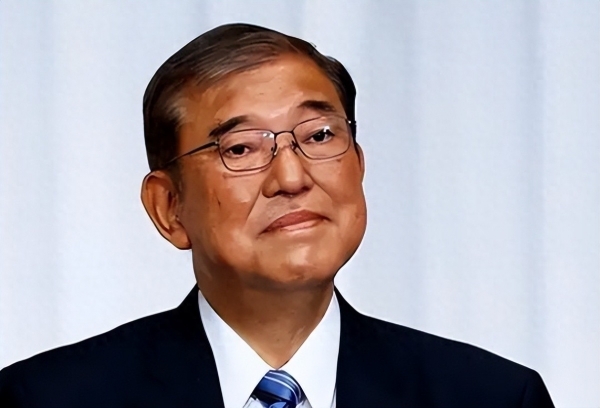 日本《防卫白皮书》曝光中方必须警惕日本狼子野心曝光人民日报敲响“钟声”