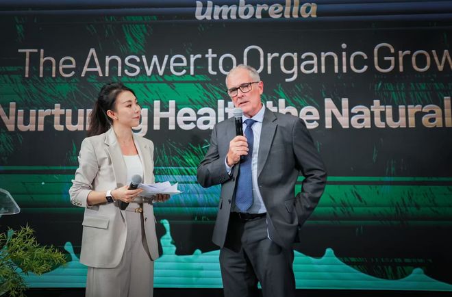 新西兰现场直击｜小小伞发布行业首份儿童有机营养白皮书引领标准化新时代