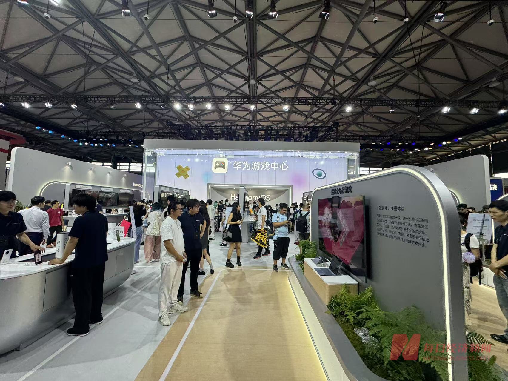 CJ 2025丨鸿蒙游戏生态加速崛起：牵手腾讯等大厂小游戏成产业新增长点