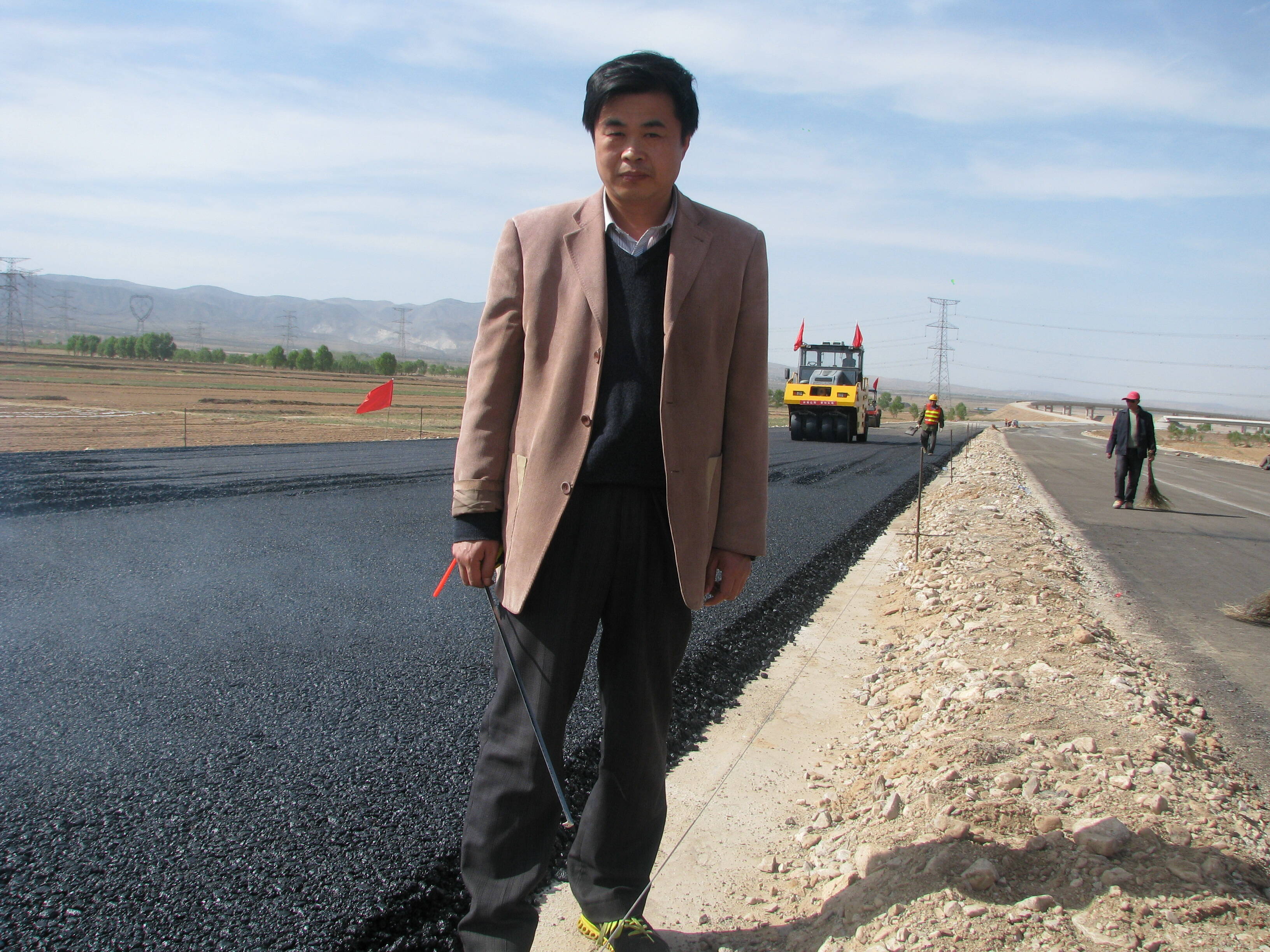 2025潍坊职教周｜魏道凯：从公路建设一线走向教书育人讲台