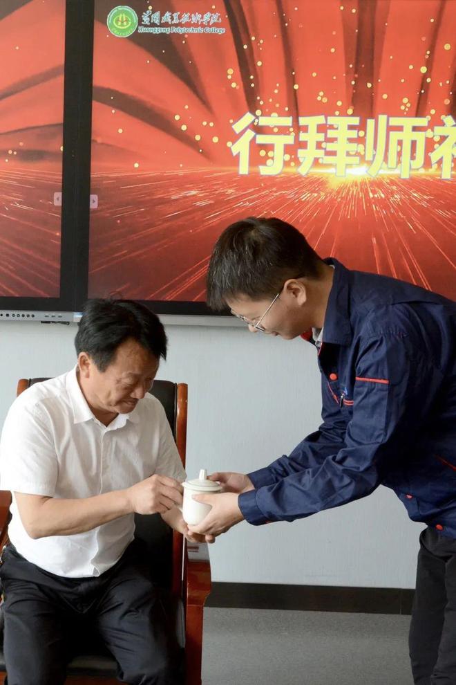 校企携手 “传帮带”！黄冈职院开启“双师型”教师培养新赛道