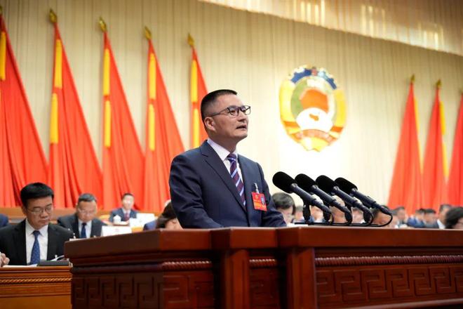 两会风采 浙江东方职院教师观点备受关注