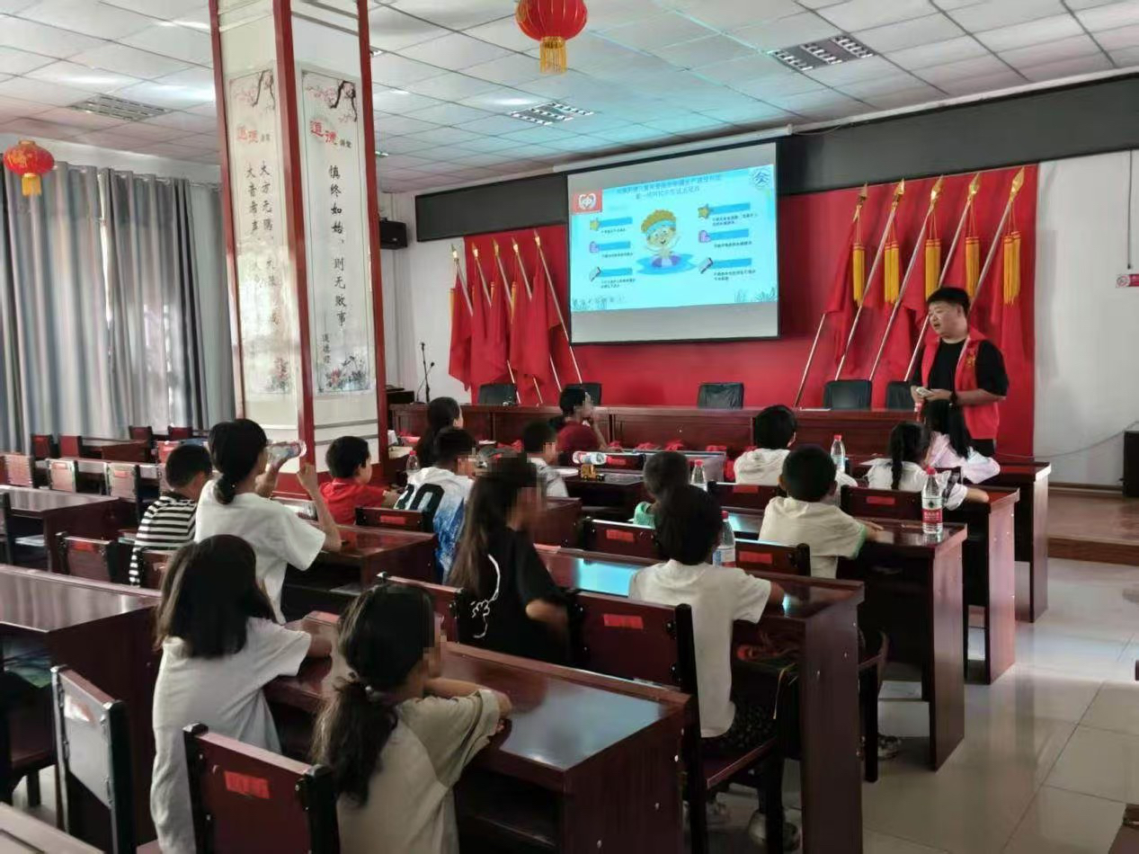 阿拉尔市众义社工服务中心守护青少年暑期安全