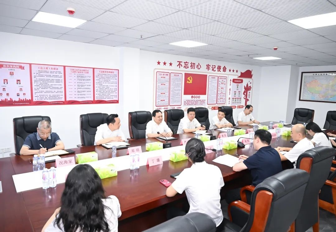 严允在高安调研基层党建“书记领航”项目推进落实情况